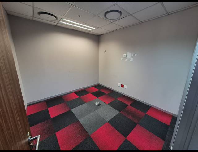 422M² OFFICE TO LET IN WOODMEAD